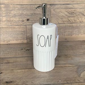 SOAP dispenser Rae Dunn